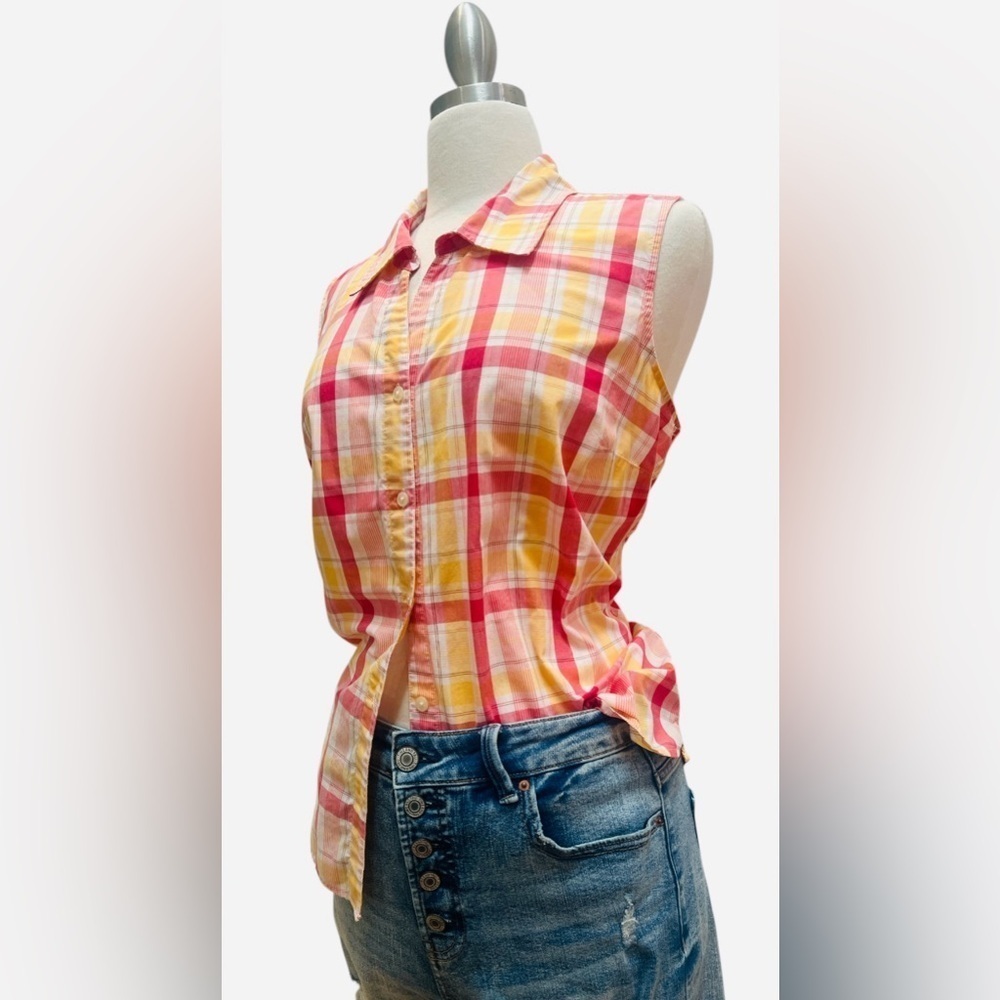 Cherokee vintage Red and Yellow Plaid Button Down Shirt 👚